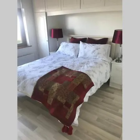 Hannon's - A Piece Of Paradise